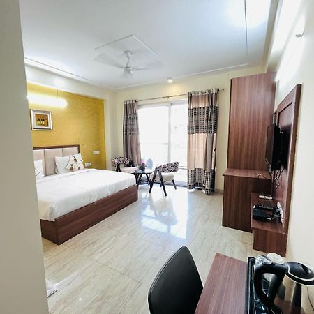 Hotel The Luxe 18 - Golf Course Road Gurgaon Extérieur photo