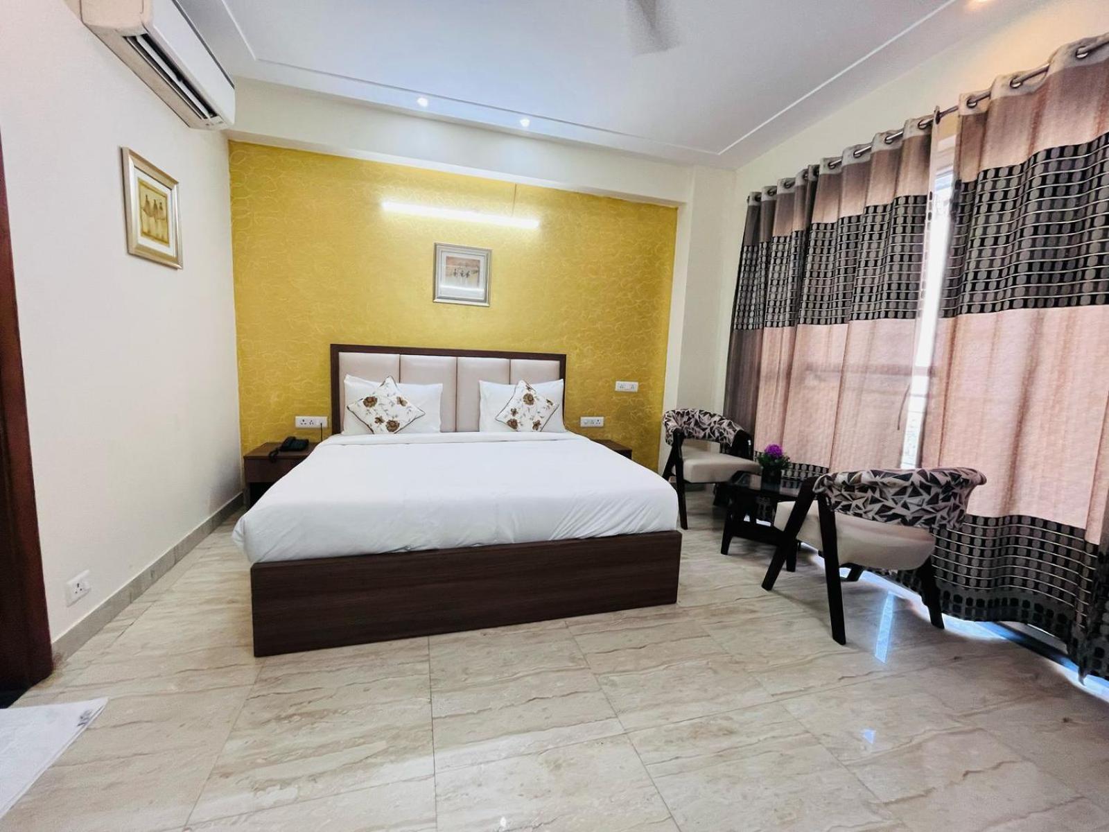 Hotel The Luxe 18 - Golf Course Road Gurgaon Extérieur photo