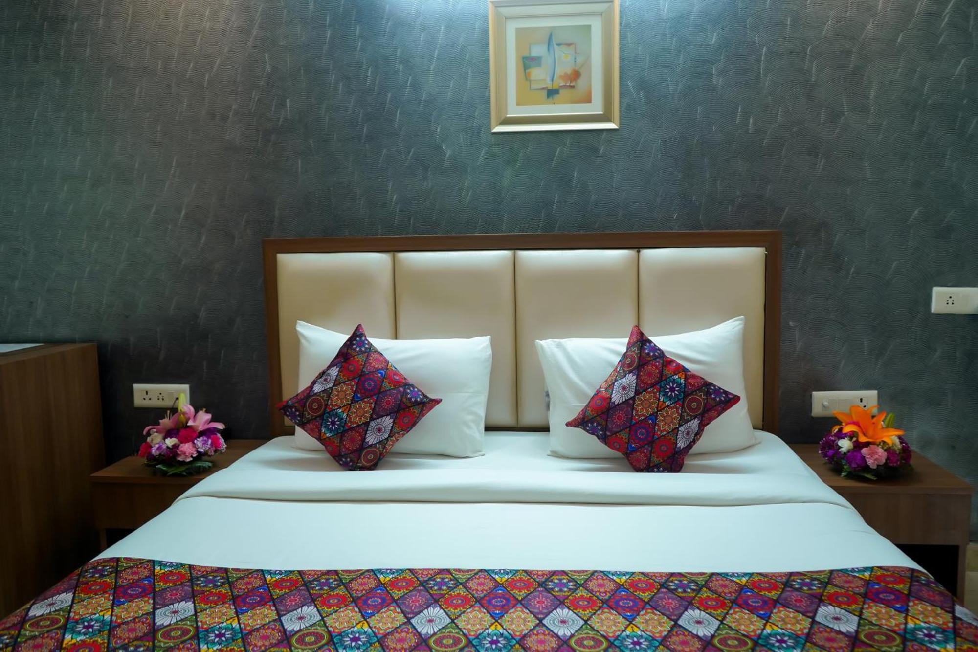 Hotel The Luxe 18 - Golf Course Road Gurgaon Extérieur photo
