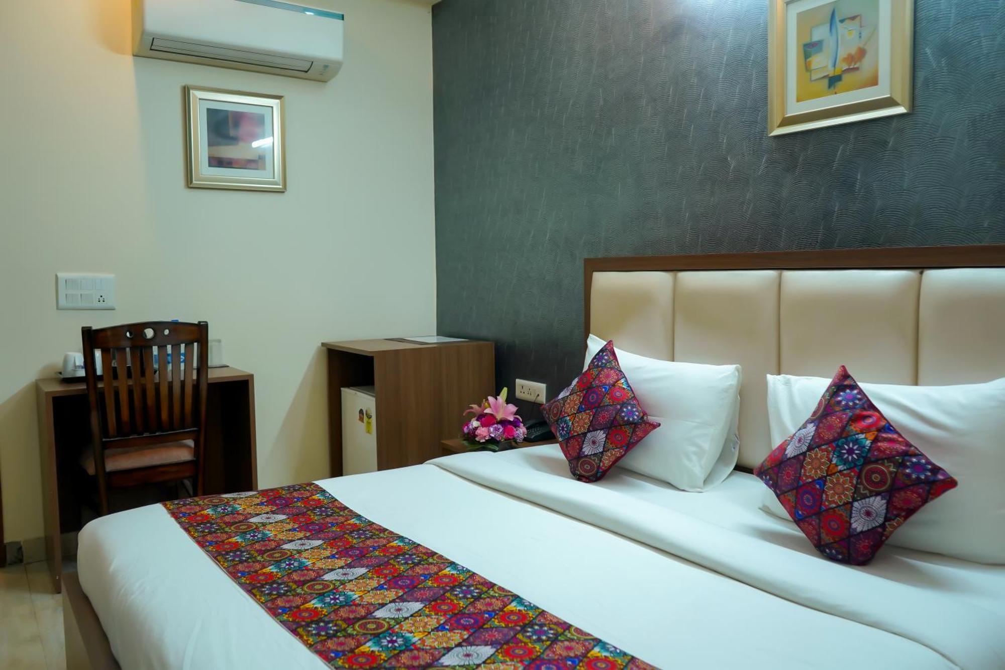 Hotel The Luxe 18 - Golf Course Road Gurgaon Extérieur photo