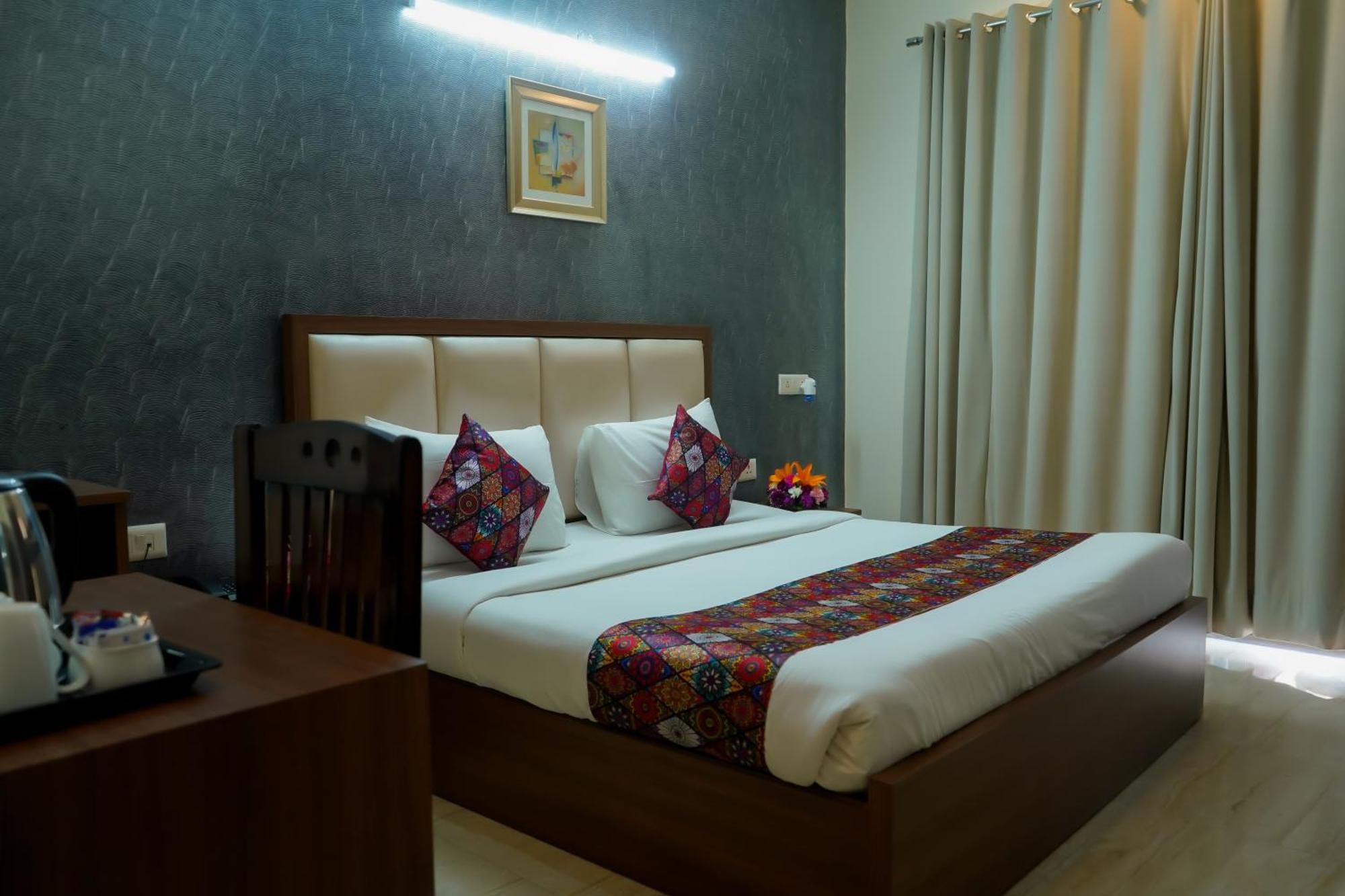 Hotel The Luxe 18 - Golf Course Road Gurgaon Extérieur photo