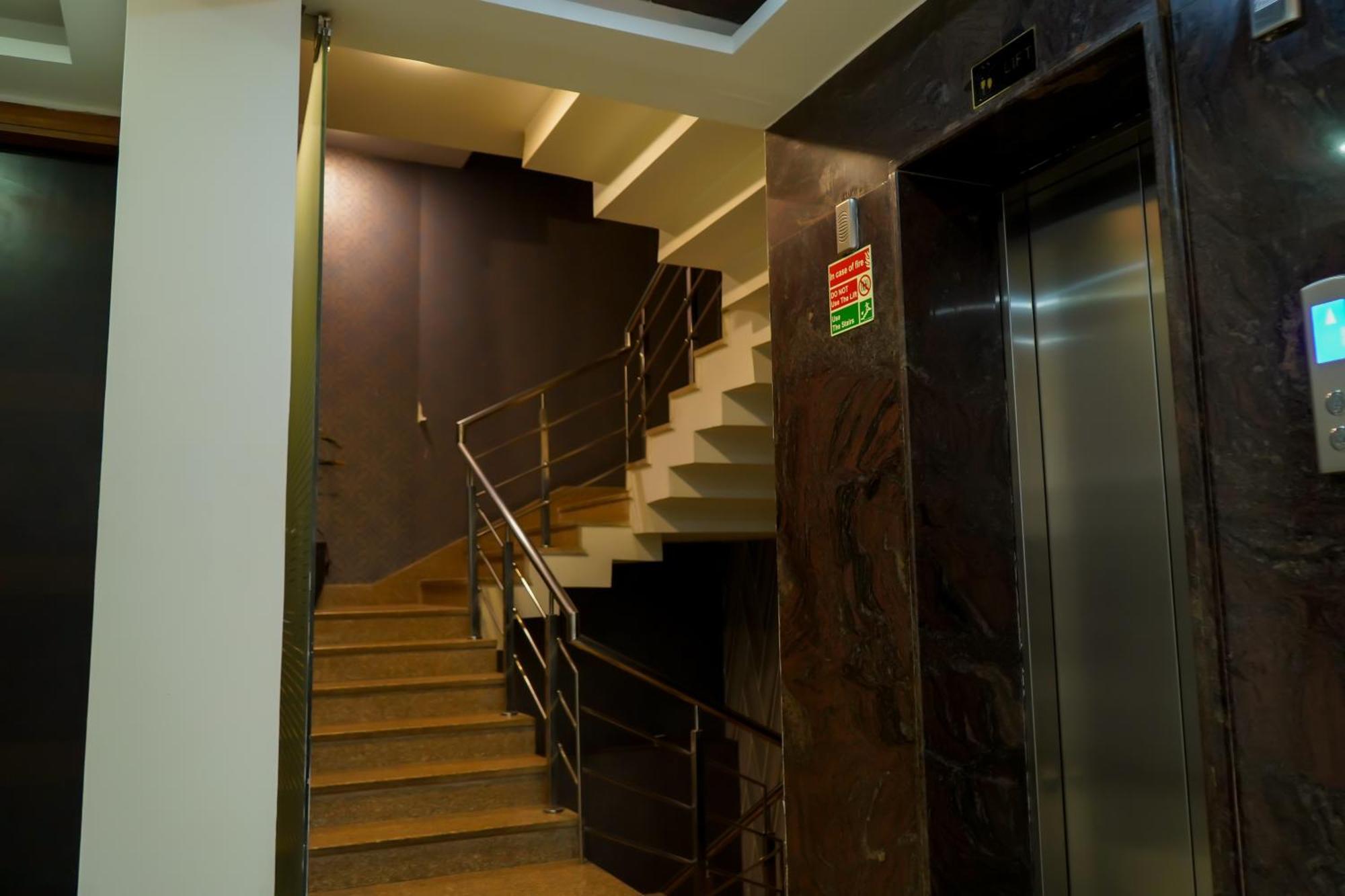 Hotel The Luxe 18 - Golf Course Road Gurgaon Extérieur photo