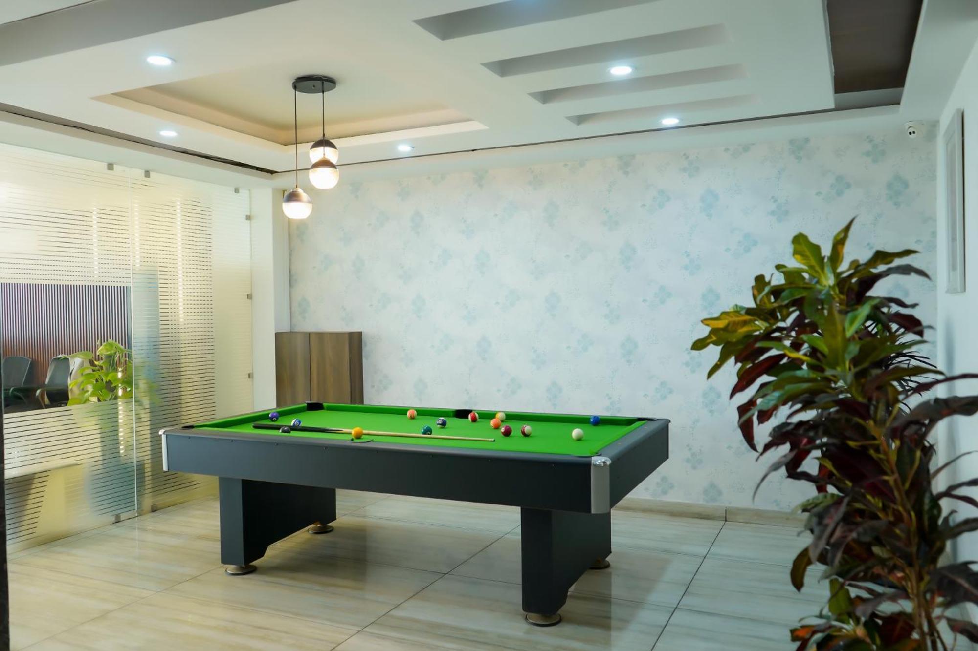 Hotel The Luxe 18 - Golf Course Road Gurgaon Extérieur photo