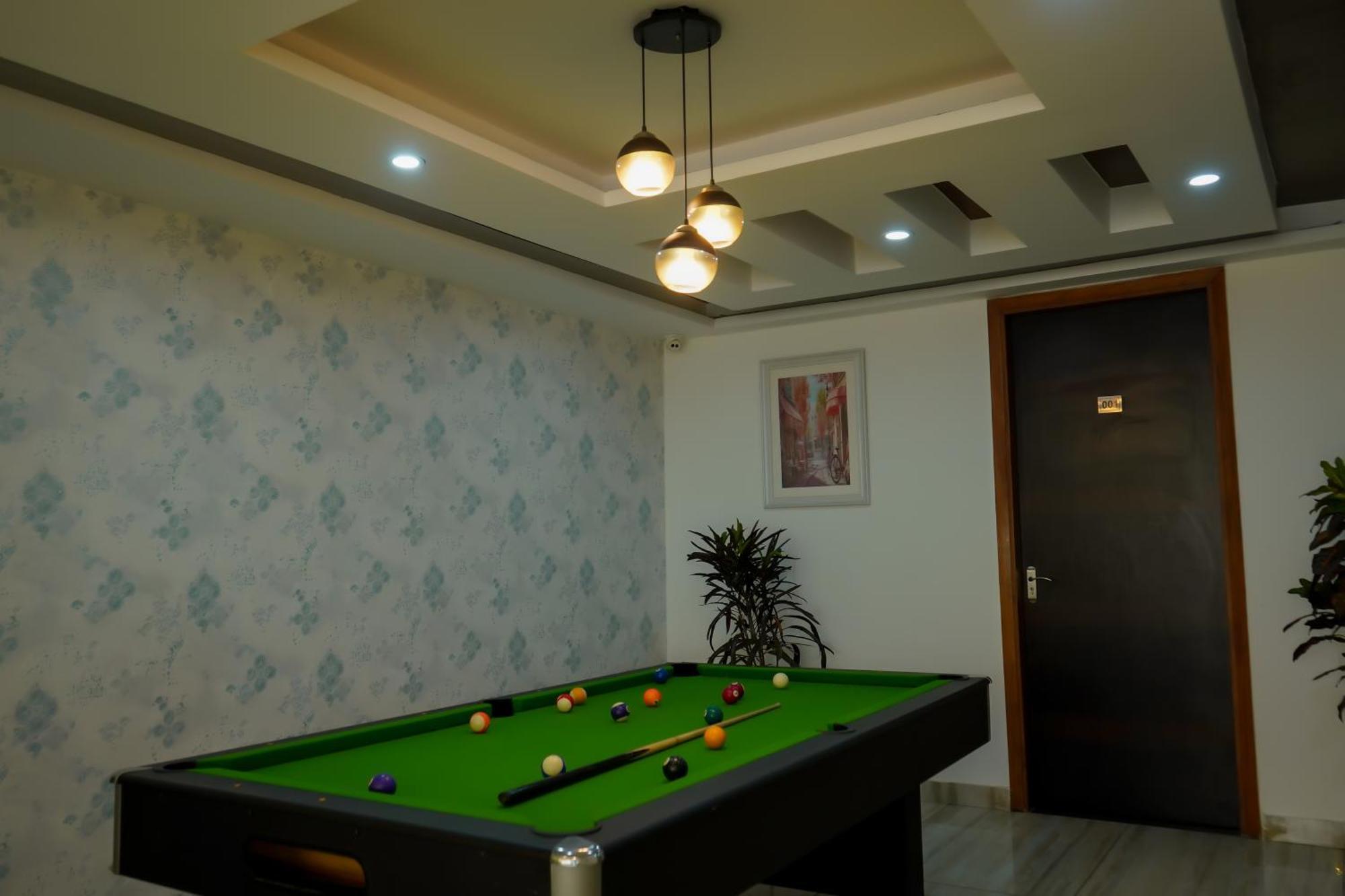 Hotel The Luxe 18 - Golf Course Road Gurgaon Extérieur photo